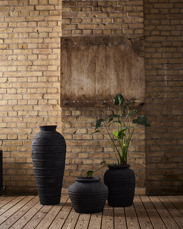 Textured sanded finish on the MUUBS Melancholia 40 pot