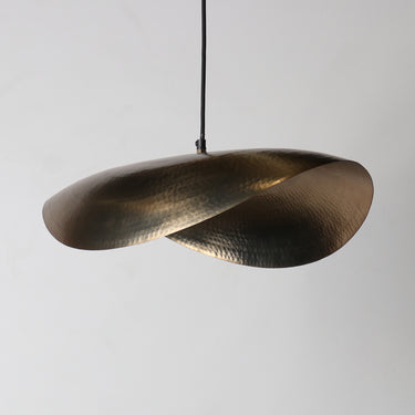 UFO Pendant 57x38cm Gold