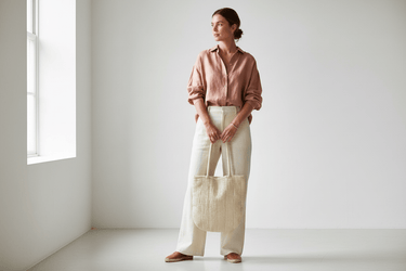 Akiiko - Fyra Classic Tote at Online8 Furniture Auckland NZ