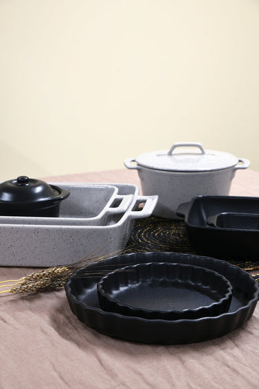 BROSTE Ovenware Vig Casserole Dish w/Lid Medium - Black at Online8 Furniture Auckland NZ