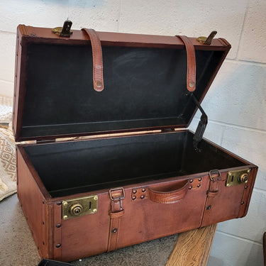 Jaipur Set Of Leather Trunks at Online8 Furniture Auckland NZ