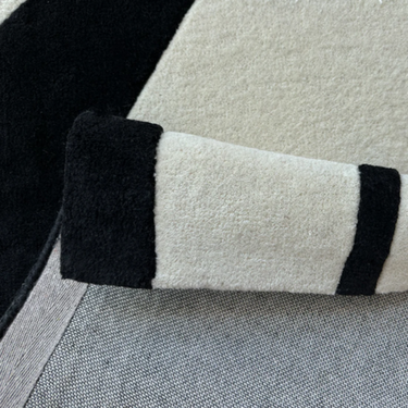 Kalu Black/White Rug at Online8 Furniture Auckland NZ