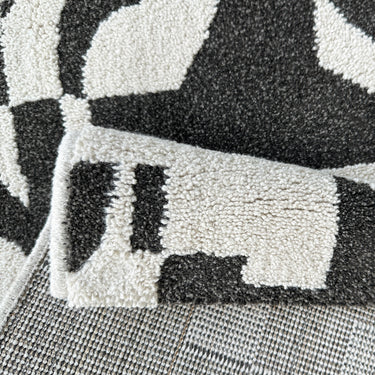 Lucas Urban Black/White Rug Mat