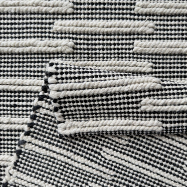 Ridge Ivory/Black Rug