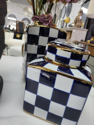 Checked Design Vases With Lid Set of 2 at online8 furniture store Auckland